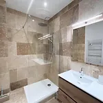 Leon Gautier Ii 6 People Center Apartment