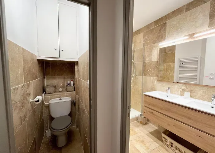 Leon Gautier Ii 6 People Center